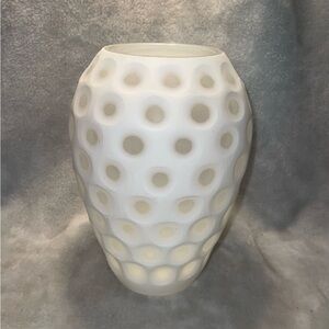 Old Vtg Honey comb vase styled like the Rockwell Modernist vase. Gorgeous!